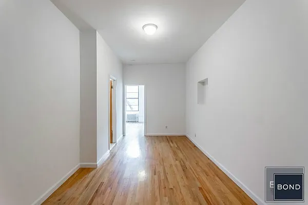 Rented by Bond New York | media 9