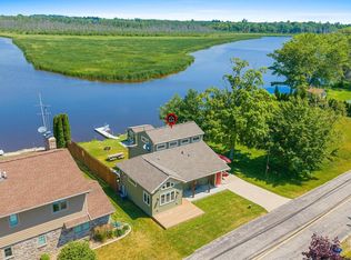3068 Cottage Ln, Two Rivers, WI 54241