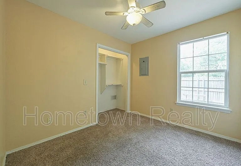 2000 Twisted Oak Cir — Photo 17