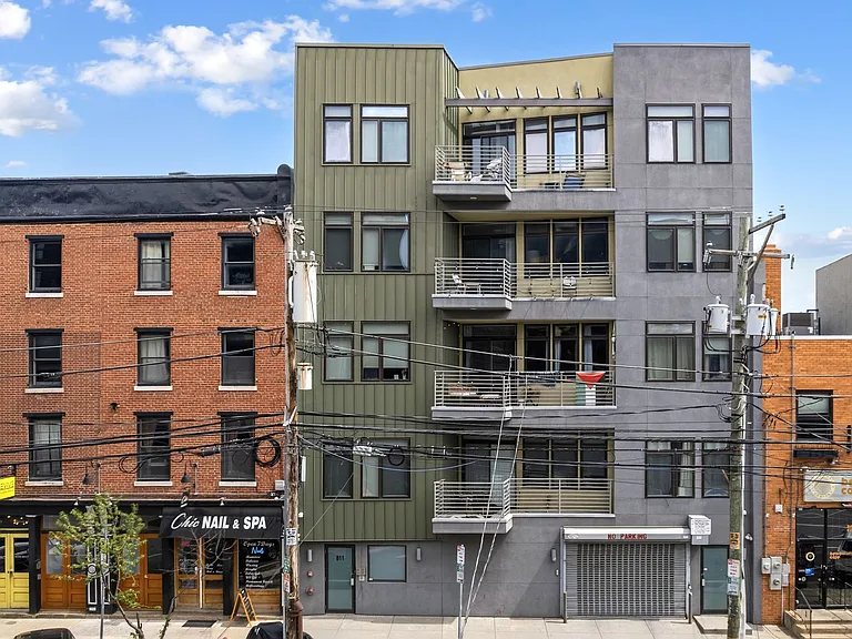 811 N 2nd St — Photo 3