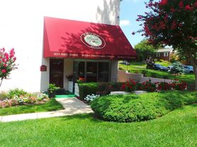 Round Hill Apartments of Chevy Chase