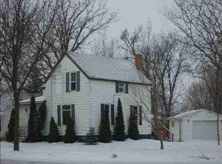309 N 7th St, Marshall, MN 56258