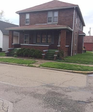 1st image of 318 E 7th St