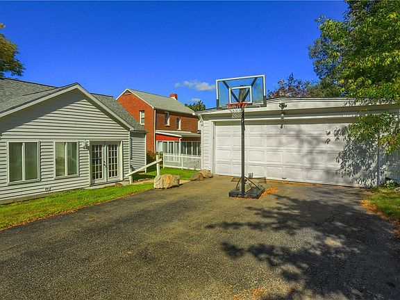 5th image of 727 Pershing St