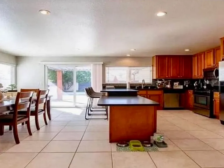 7315 Bridgeview Ave — Photo 3