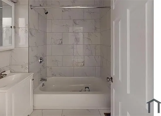 3 bed, 1300 sqft, $3,200 — Photo 1