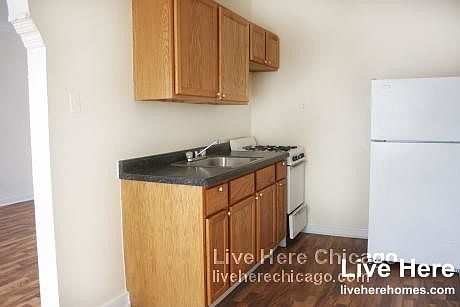3rd image of 3935 W Diversey Ave APT 101