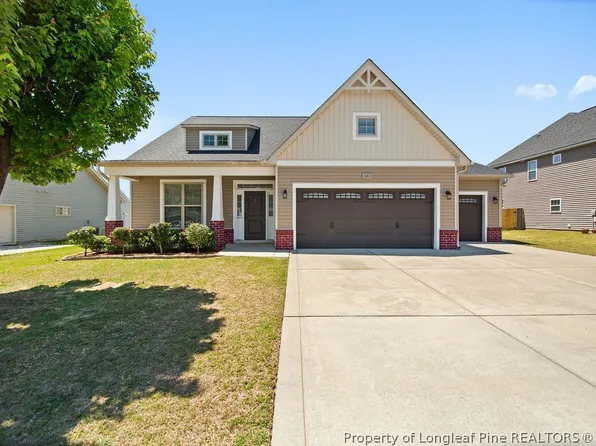 343 Fountain Grove Dr, Raeford, NC 28376