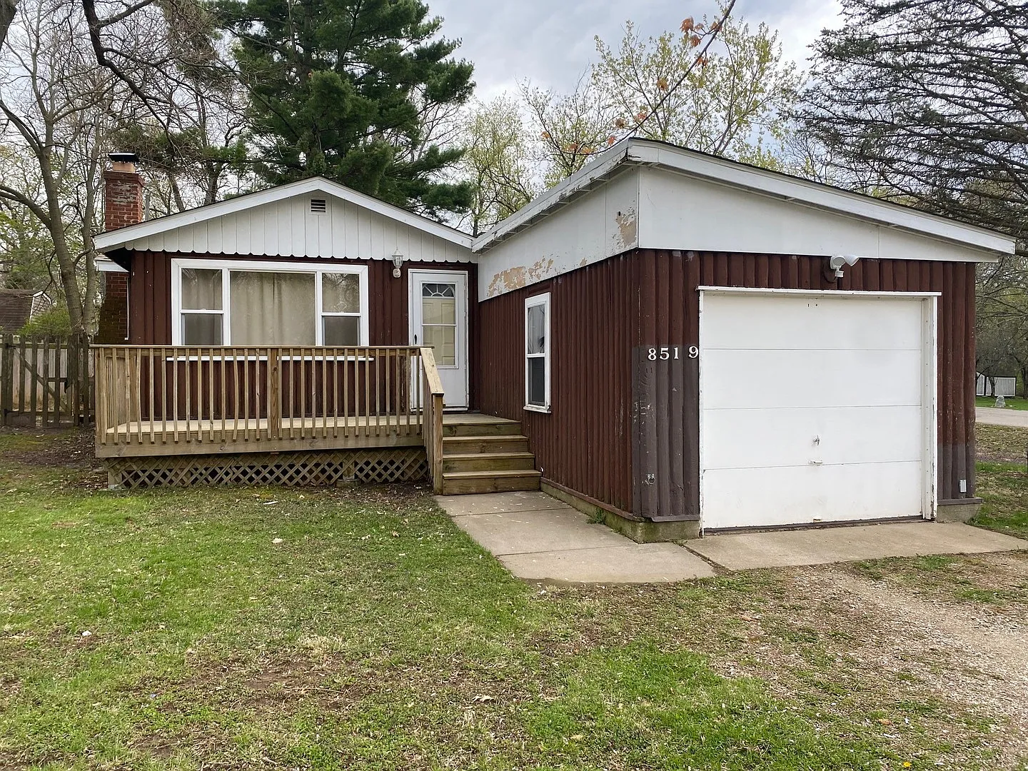 8519 Burton Rd photo 1