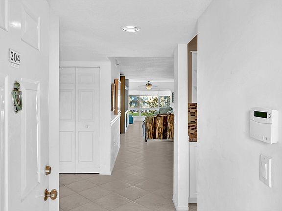 5th image of 12565 Imperial Isle Drive #304