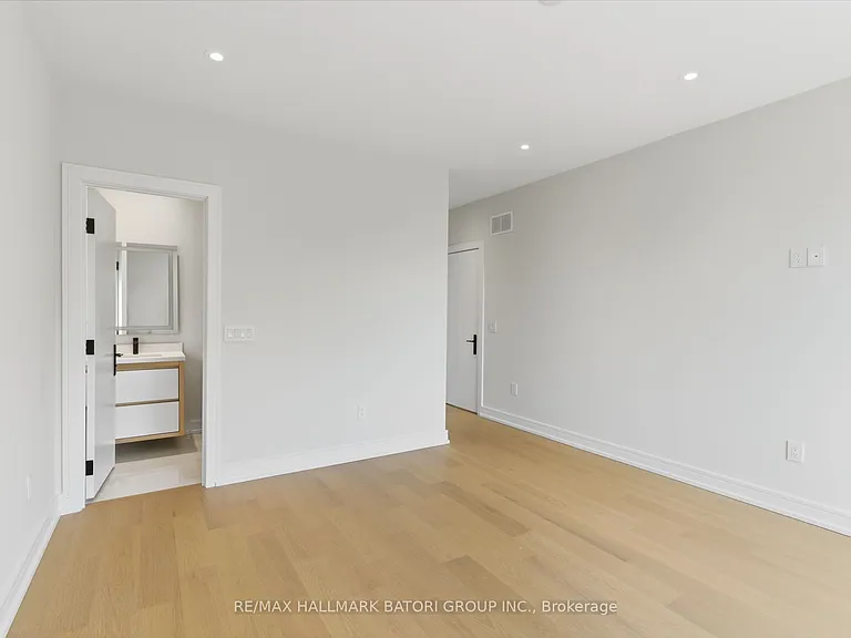 68 Lynnhaven Rd — Photo 36