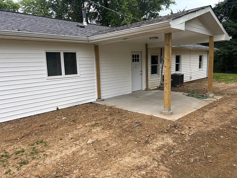 1124 Meramec St — Photo 15