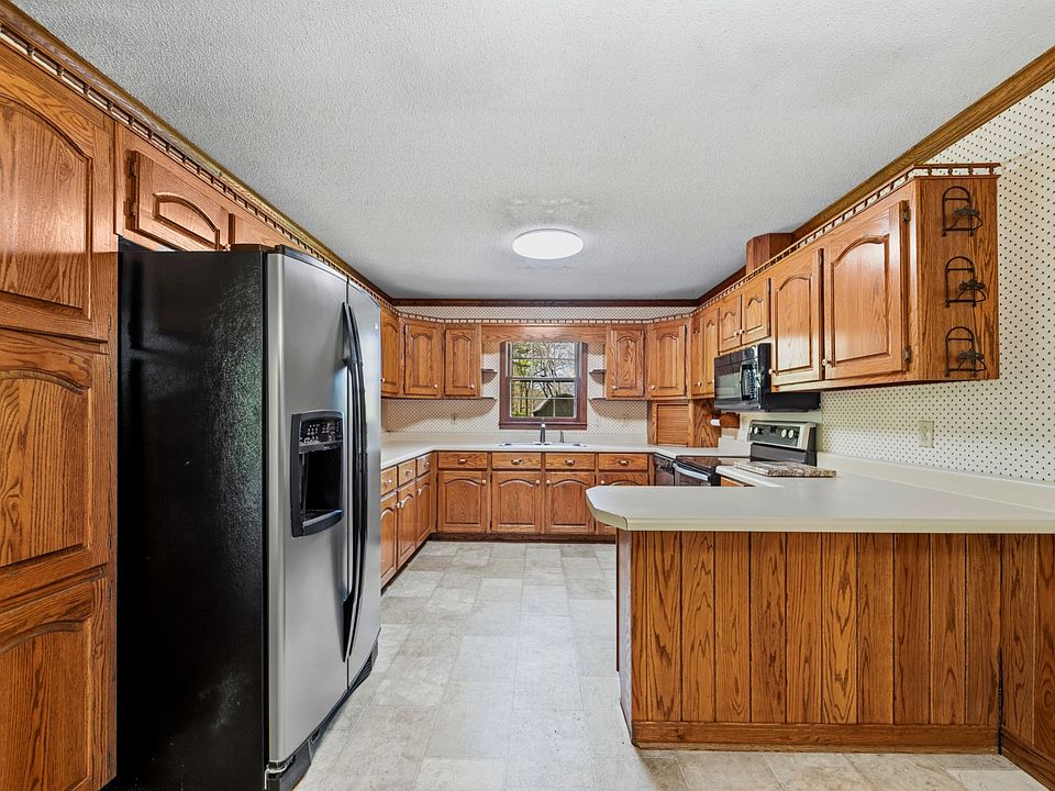 19th image of 8039 Campbellsville Rd