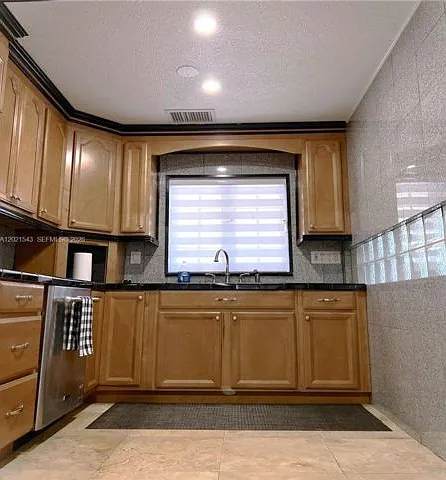 15540 SW 156th Ave — Photo 15