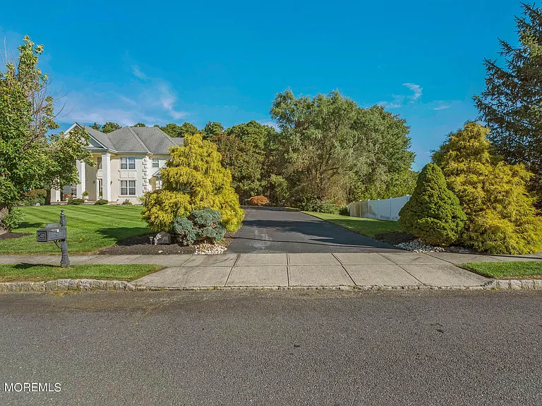 4 Scottsdale Ct — Photo 5