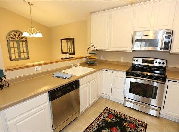 2nd image of 12761 Collegeview Drive