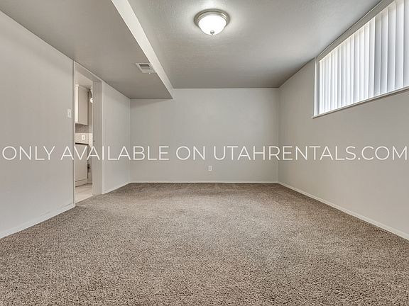 5th image of 322 E Robert Ave #2