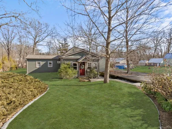 246 Woodhouse Avenue, Wallingford, CT 06492