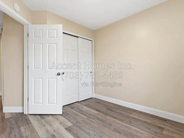 10299 Wimbledon Pl — Photo 13