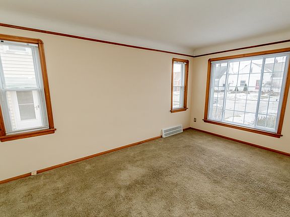 4th image of 8406 Deerfield Dr