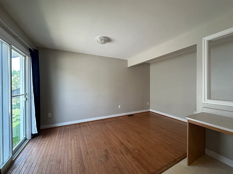 871 Chapel Rd — Photo 6