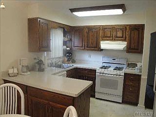 4th image of 560 7th Ave