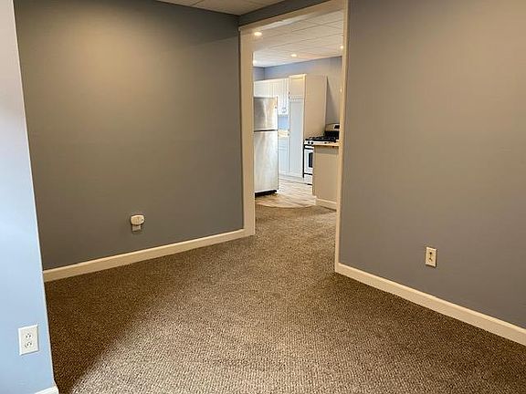 2nd image of 126 E Grand River Ave APT 2