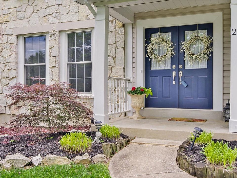 Welcome home to 22 Misty Ridge Court!