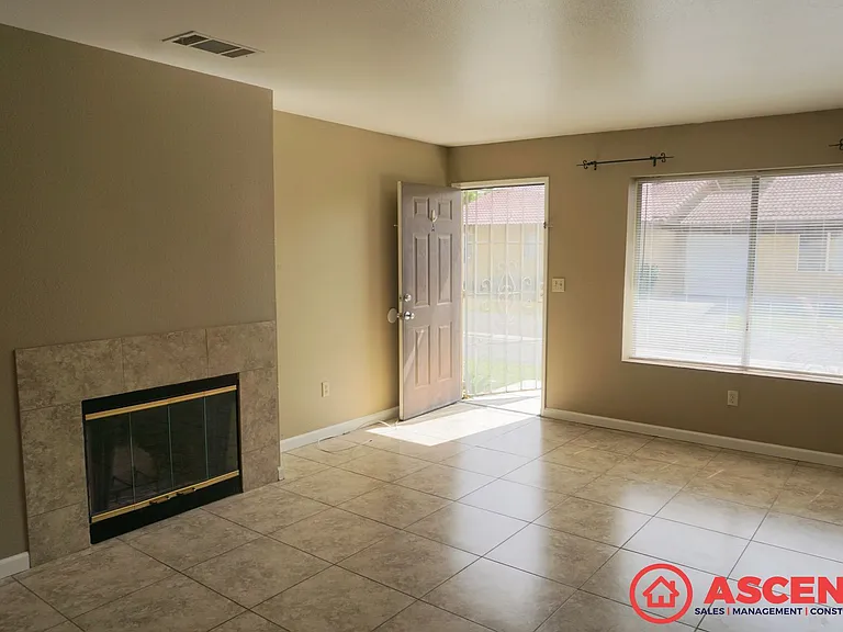 9521 Thistlewood Ct (W & A) — Photo 4