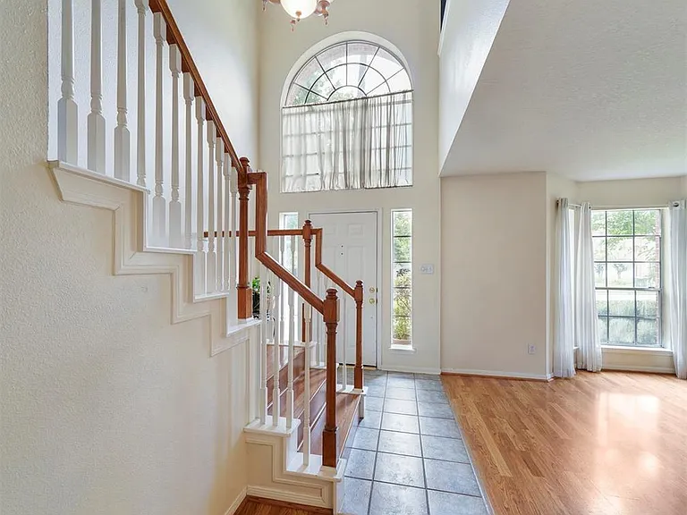 25719 Bearborough Dr — Photo 5