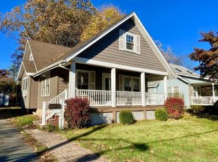 6 Oak Ter, Suffern, NY 10901