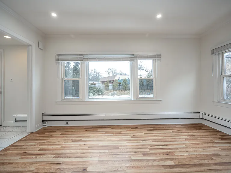 14 Deane Pl — Photo 9