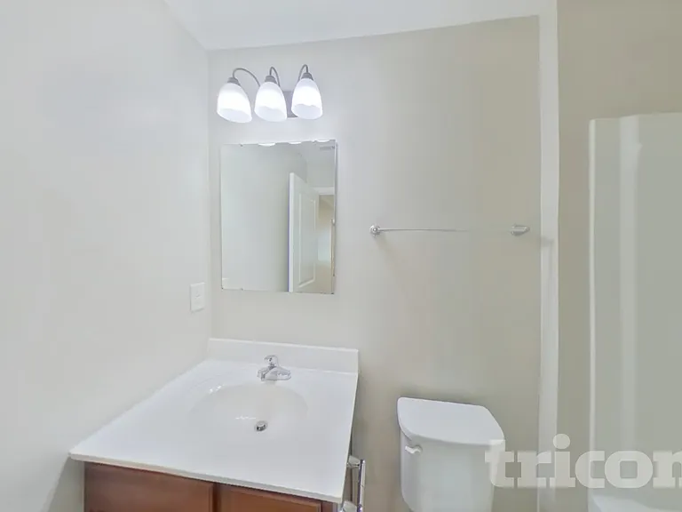 656 McCormick Ln — Photo 17