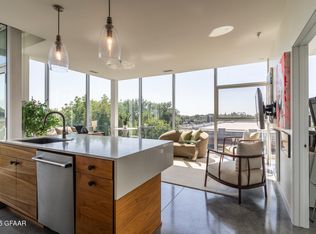 15 S 4th St #401, Grand Forks, ND 58201