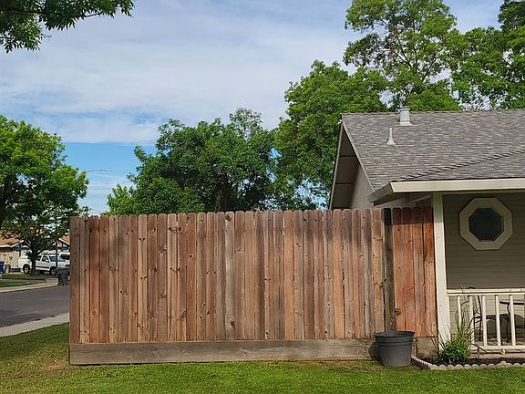 4th image of 1101 Winchell Way