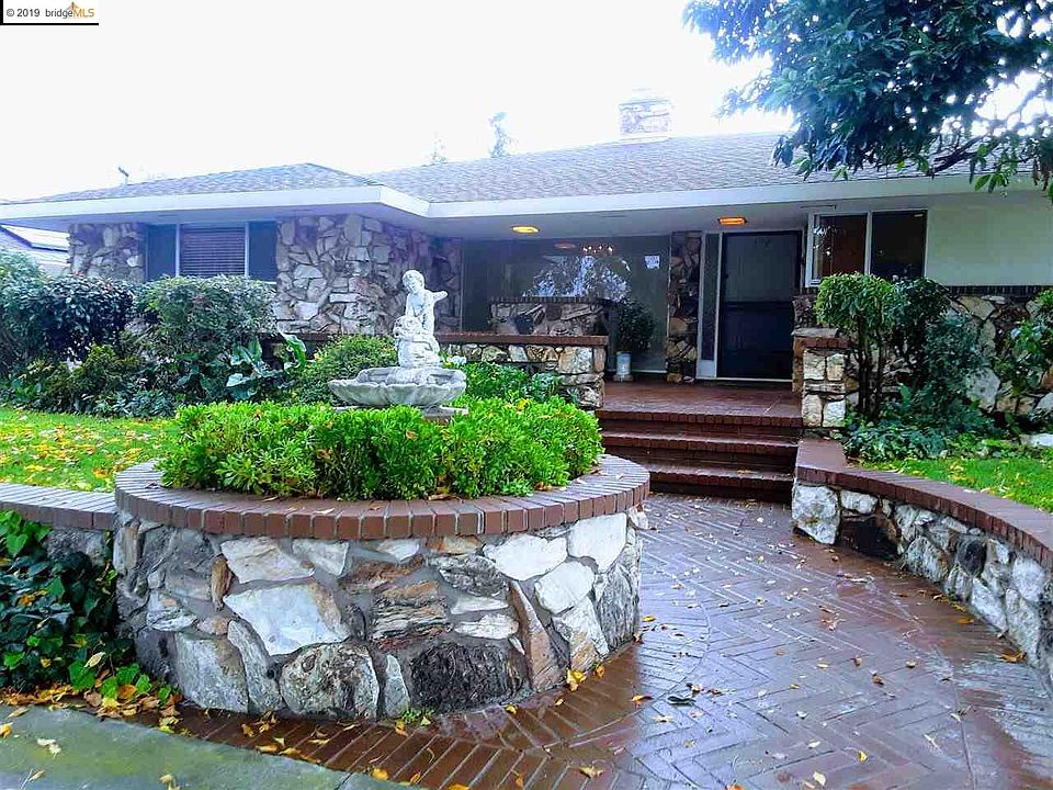 1st image of 214 Redondo Dr