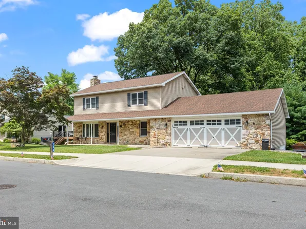 234 Oak Knoll Rd, New Cumberland, PA 17070