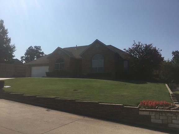 2nd image of 216 S Swallow Dr