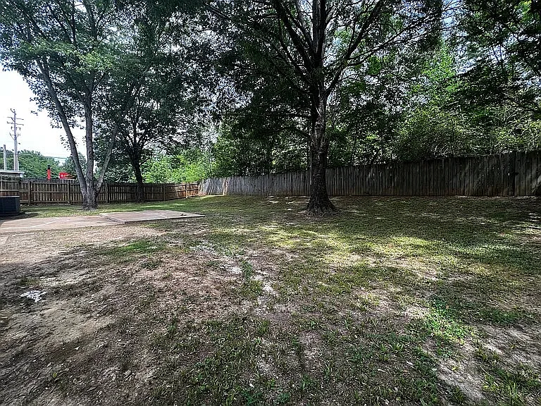 8100 Shallow Glen Trl — Photo 15