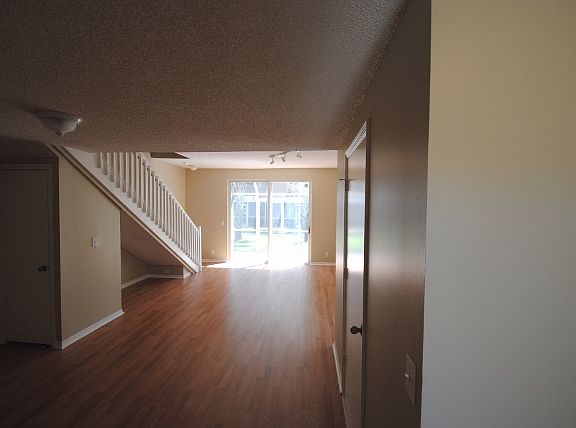 4th image of 1358 Barcelona Way