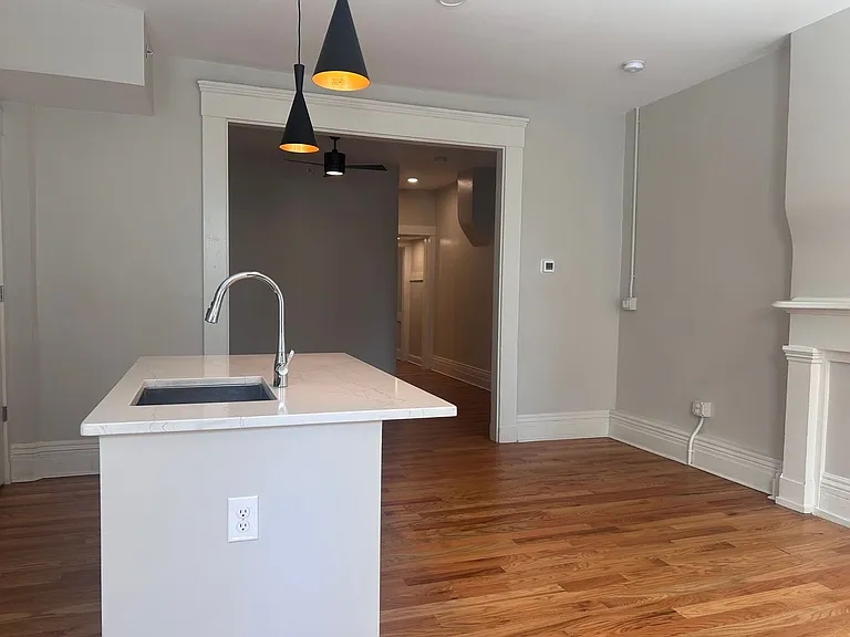 1223-1245 Main Street — Photo 6