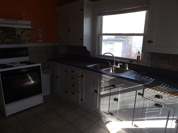 2nd image of 1008 E McPherson St