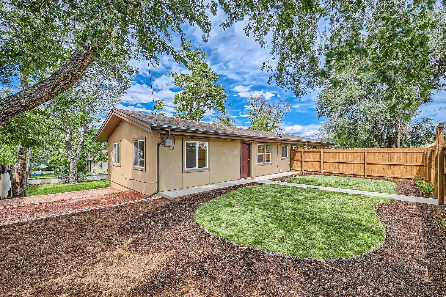 2 bed, 765 sqft, $1,375 — Photo 3