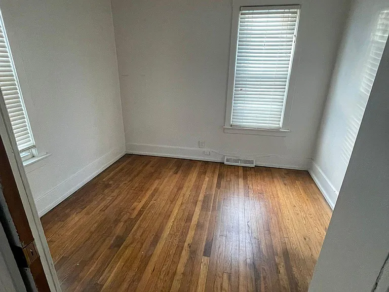 1520 Gregory Ave — Photo 4
