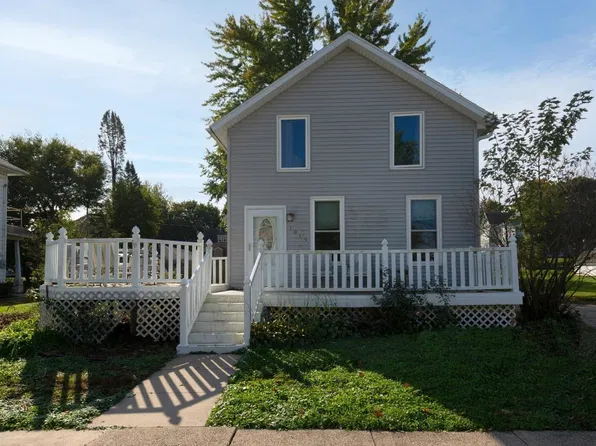 1019 Nash St, Aplington, IA 50604