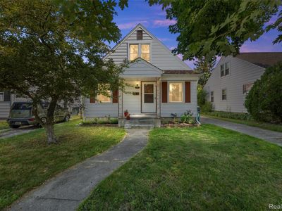 8600 Saratoga St, Oak Park, MI, 48237