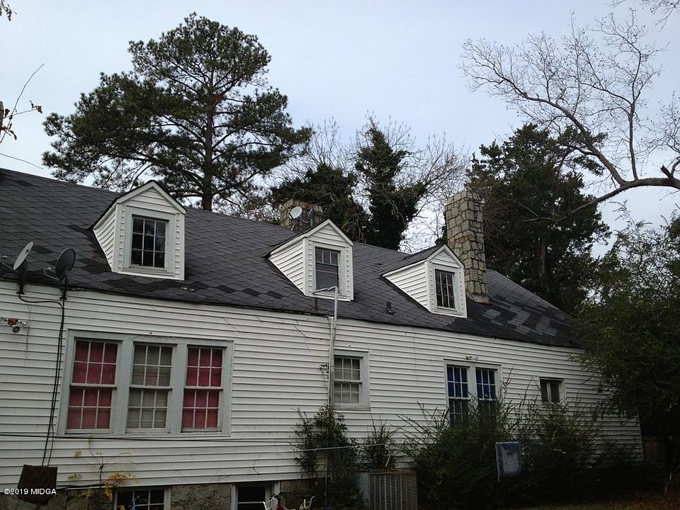 2nd image of 51 Maiden Ln