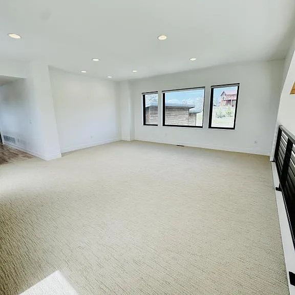 4055 Sunset Ridge Dr — Photo 38