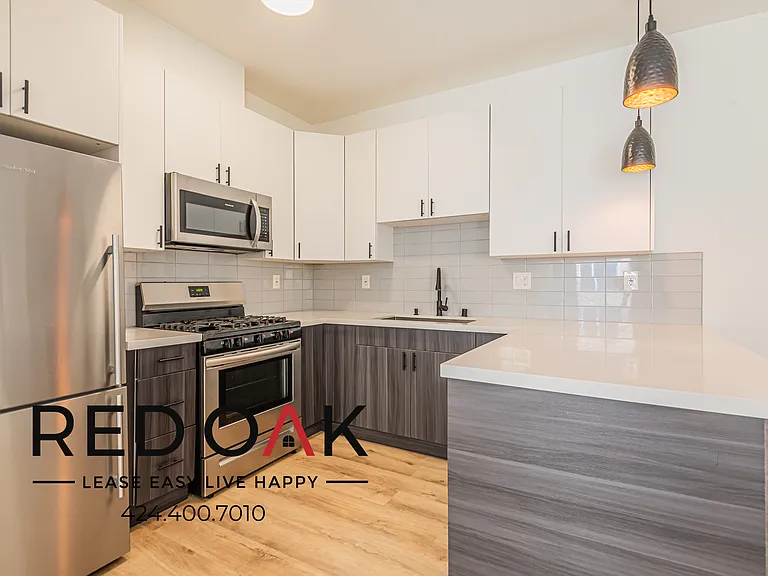 2204 7th Ave #103 — Photo 2