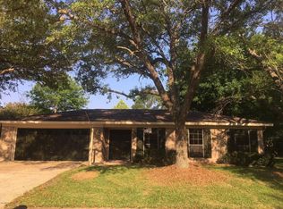 5201 Apollo Dr, Gautier, MS 39553
